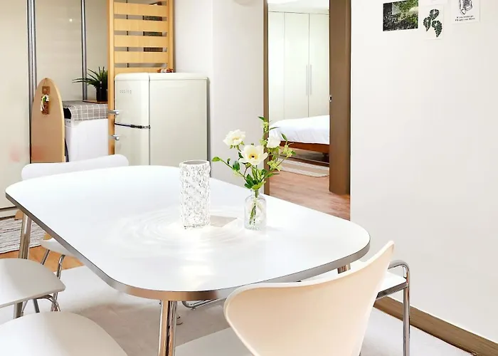 Cozy Gangnam Style Trip, 3min To Subway, Calm & Chic Seoul