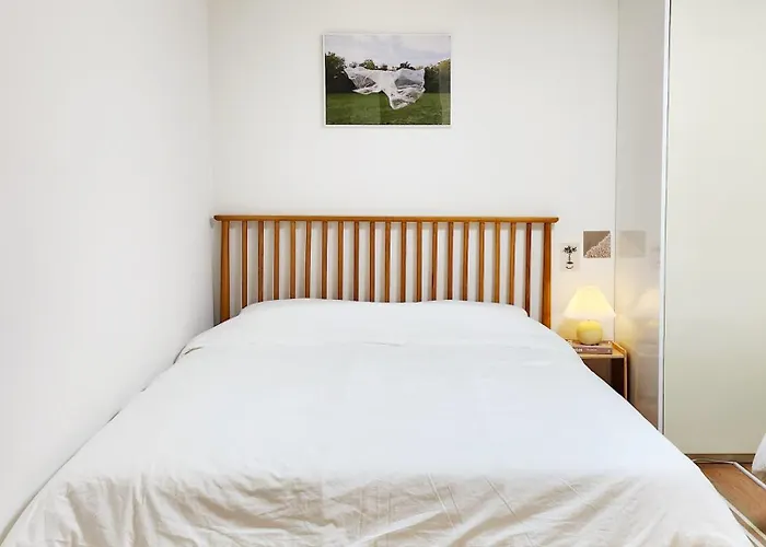 Cozy Gangnam Style Trip, 3min To Subway, Calm & Chic Apartment *