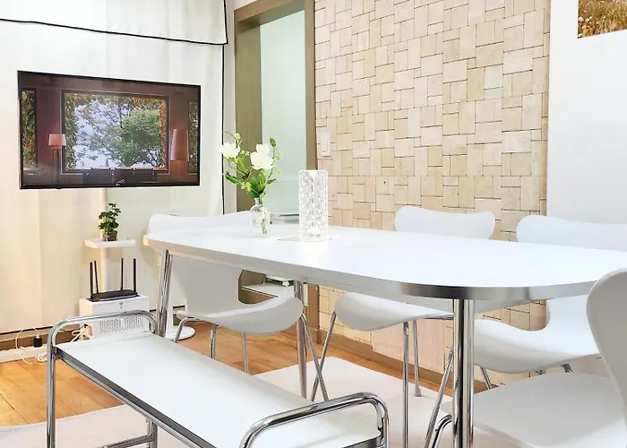 Cozy Gangnam Style Trip, 3min To Subway, Calm & Chic Seoul
