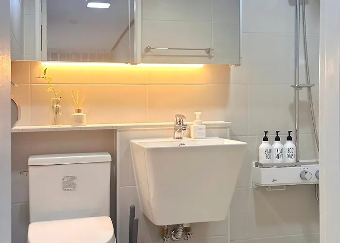 Apartment Cozy Gangnam Style Trip, 3min To Subway, Calm & Chic Seoul