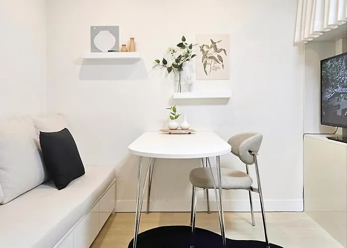 Cozy Gangnam Style Trip, 3min To Subway, Calm & Chic Apartment
